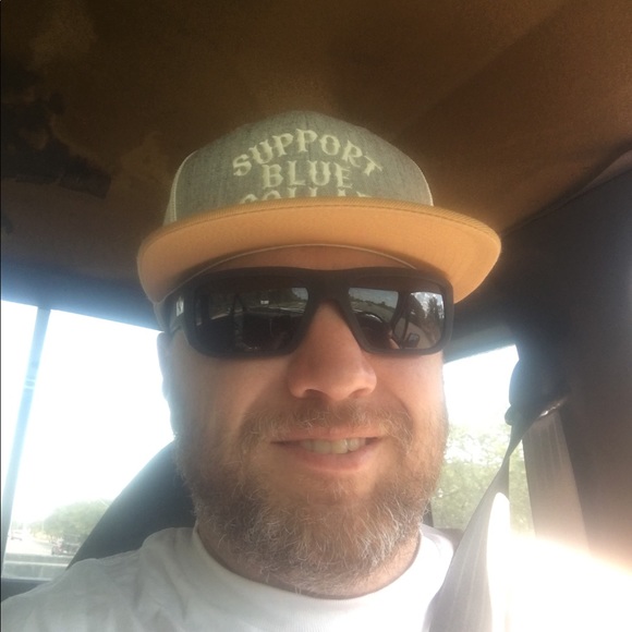 Profile Picture of Paul Pearson (@paul_pearson) on Poshmark