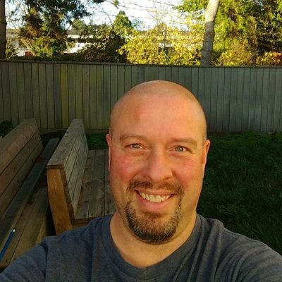 Profile Picture of Travis Standley (@TravisLeeStand2) on Twitter