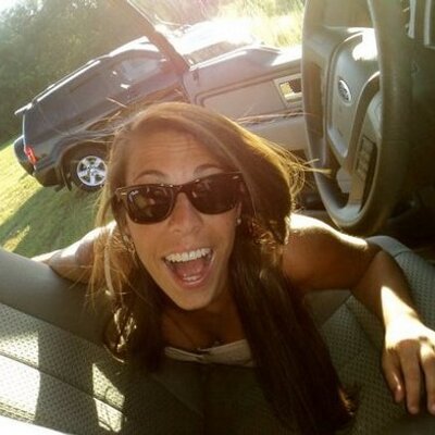 Profile Picture of Leah Paulson (@lifeasleah) on Twitter