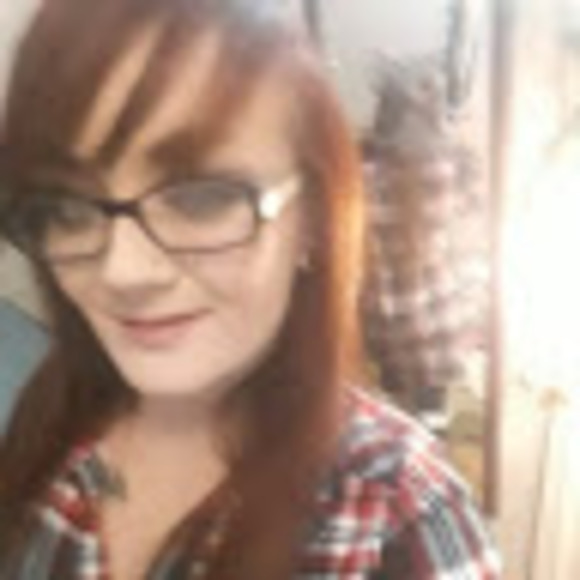 Profile Picture of Falon Merkley (@merkleyfalon) on Poshmark