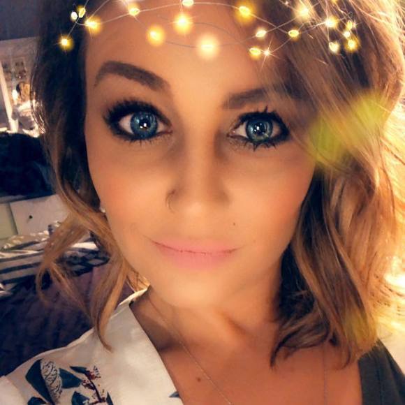 Profile Picture of Faith Holthus (@fholthus) on Poshmark