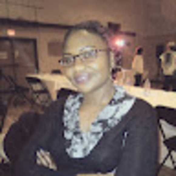 Profile Picture of Annie Rusere (@annieprusere) on Poshmark