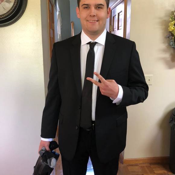 Profile Picture of Bobby Stoneman (@bobbystoneman15) on Poshmark