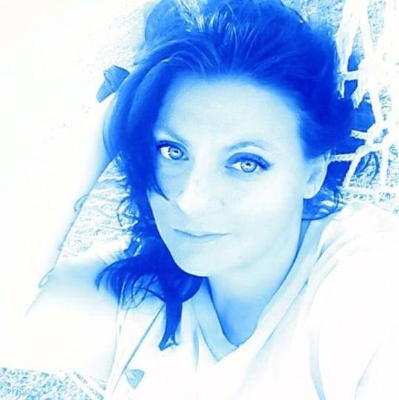 Profile Picture of Carla Jowers (@clnjowers1117) on Poshmark