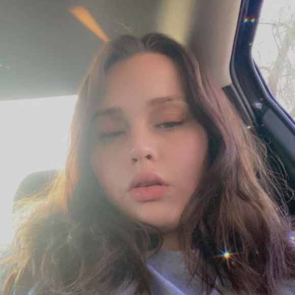 Profile Picture of Nevaeh Bohrer (@nevaehbohrer0) on Poshmark