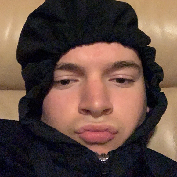 Profile Picture of Brian Guyton (@brazybrian) on Poshmark