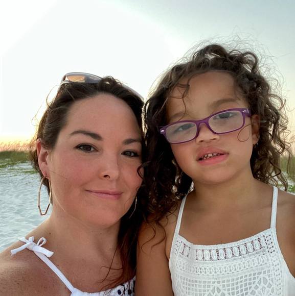 Profile Picture of Amanda Pelfrey (@pelz937) on Poshmark