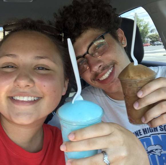 Profile Picture of Damian Bartman (@bartman615) on Poshmark