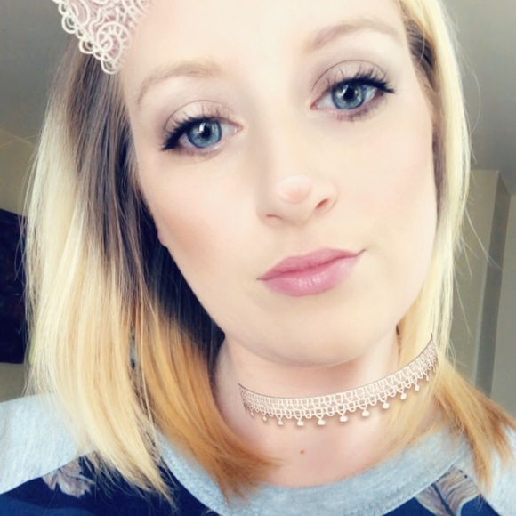 Profile Picture of Lisa Reile (@lisamarie367) on Poshmark