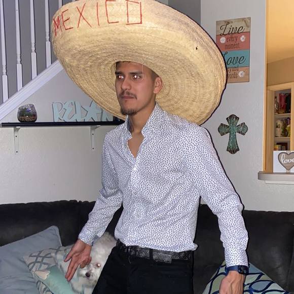 Profile Picture of Kevin Quintana (@lacosteqc) on Poshmark