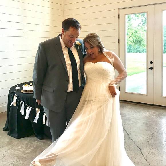 Profile Picture of Heather Morhardt (@hlt7678) on Poshmark