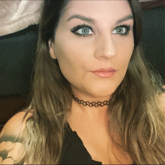 Profile Picture of Catelyn Truxal (@catelyntruxal) on Poshmark