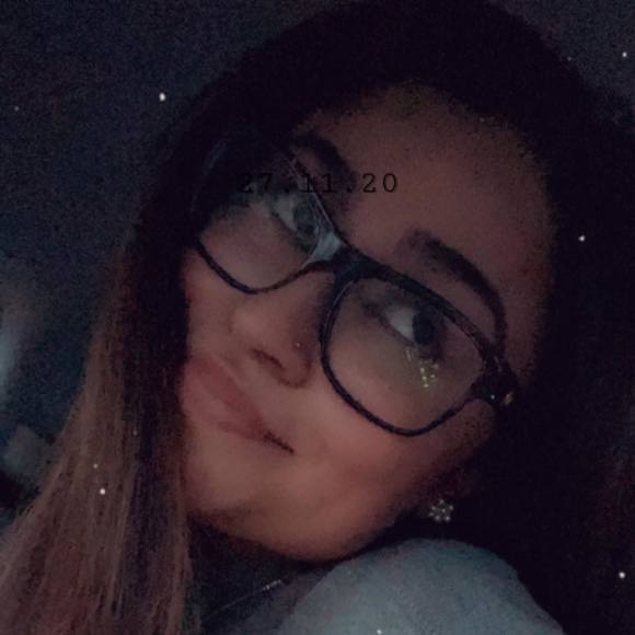 Profile Picture of Stephanie Chadwick (@blahblahstephy) on Poshmark