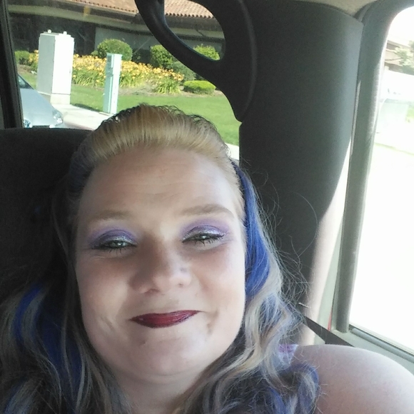 Profile Picture of Tamberlyn Knox (@tambabyg) on Poshmark