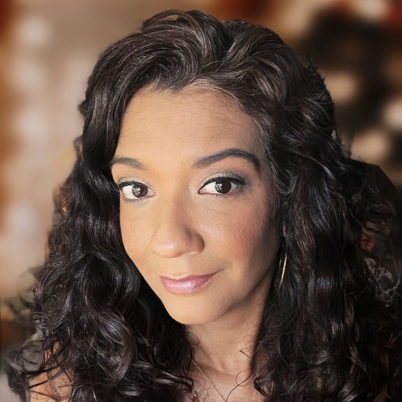 Profile Picture of Mayra Dusek (@dusekhse) on Poshmark