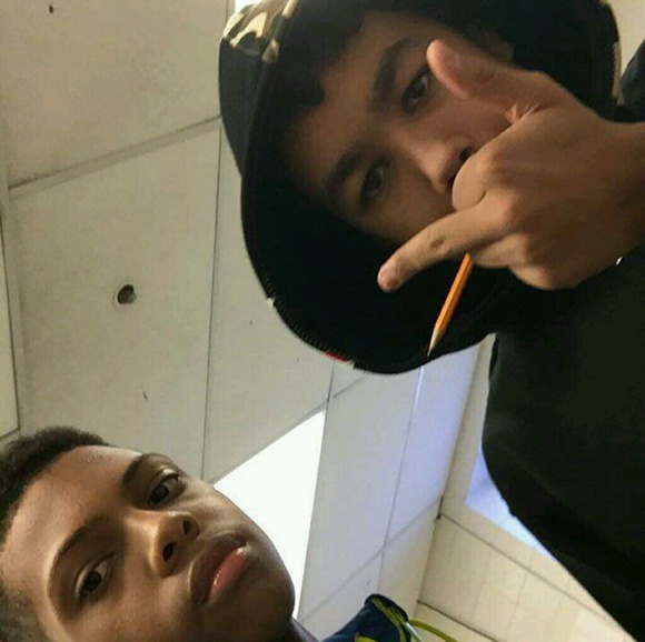 Profile Picture of Evian Stateman (@evian123456) on Poshmark