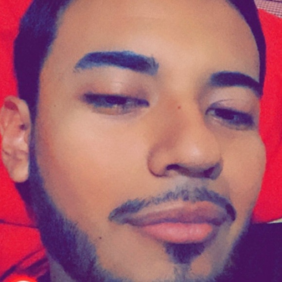 Profile Picture of Chris Monreal (@chrismonreal7) on Poshmark