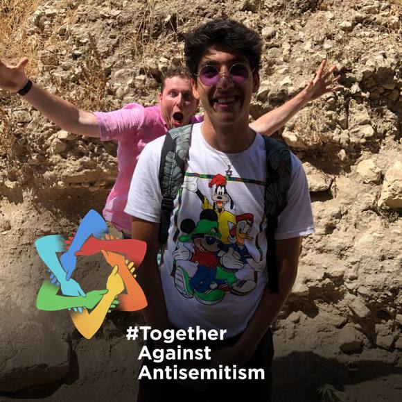 Profile Picture of Daniel Bina (@dannybina) on Poshmark