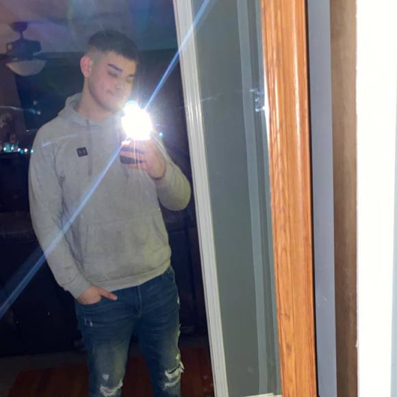 Profile Picture of Brendan Williamson (@bdub2019) on Poshmark