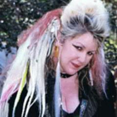 Profile Picture of Lori (@LoriMears) on Twitter