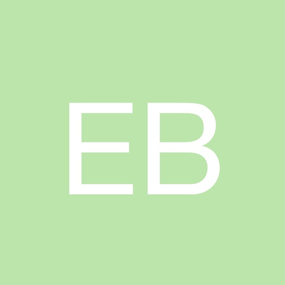 Profile Picture of Emma Benware (@cyavya) on Poshmark