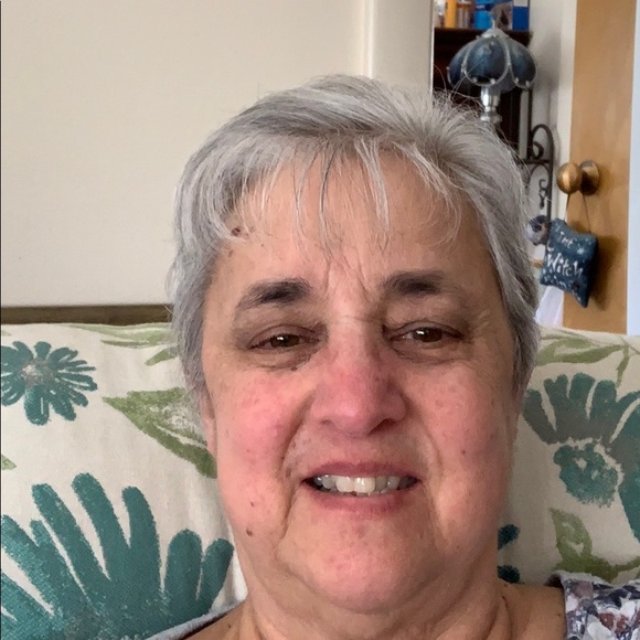 Profile Picture of Elizabeth Weatherbee (@lizmary53) on Poshmark
