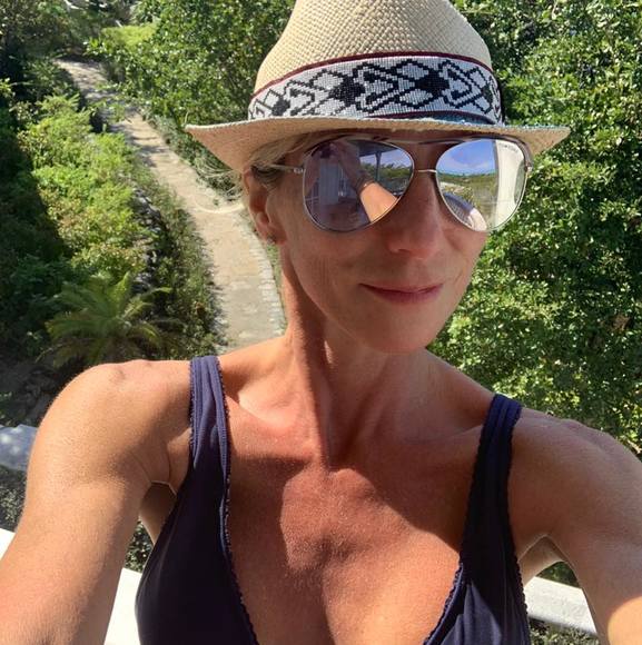 Profile Picture of Laurie Goodman (@laur) on Poshmark