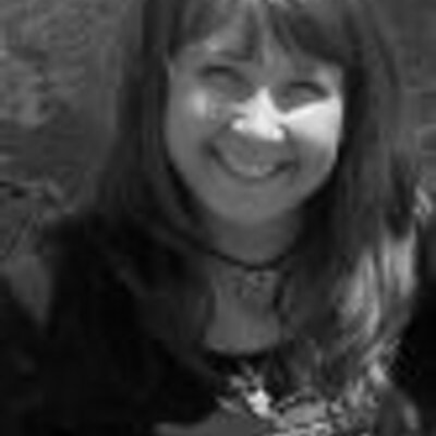 Profile Picture of Jennifer Graves (@bigdaddysgirl) on Twitter