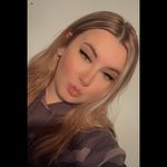 Devyn Lee - Instagram Profile Picture of Devyn Lee (@devynlee17) on Instagram