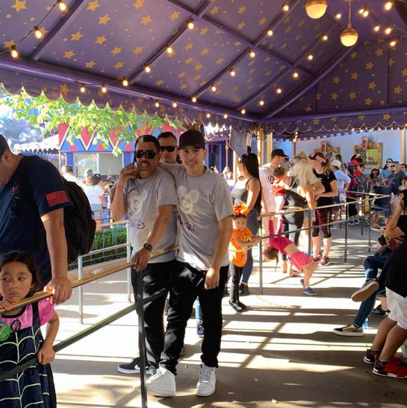 Profile Picture of Angel Recendez (@angelrecendez) on Poshmark