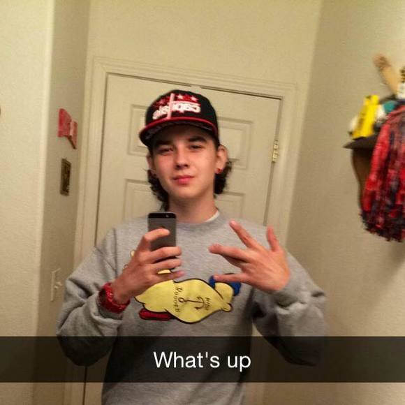 Profile Picture of Robert Hovey (@r_hovey) on Poshmark