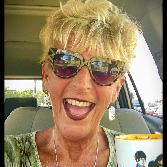 Nancy Oconnor - Poshmark Profile Picture of Nancy Oconnor (@nanoak1) on Poshmark