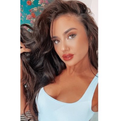 Profile Picture of Jodie Ball (@jodieball94) on Twitter