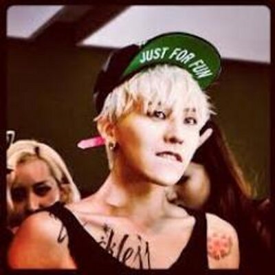 Profile Picture of KYU MUN (@@elvanian) on Twitter