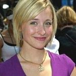 Profile Picture of Isabelle Dumont (@isabelle.dumont.79025) on Instagram