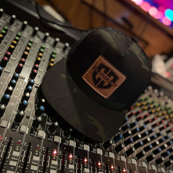 Profile Picture of Jason Yohe (@jasonyohe) on Poshmark