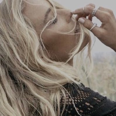 Profile Picture of Mandi Ramsey 💎 Pretty Vibes Jewelry (@MandiRams) on Twitter