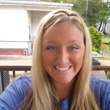 Profile Picture of Amber Mack (@ambee1006) on Twitter