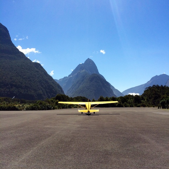 Profile Picture of Johnathon Miller (@jaythrice) on Poshmark