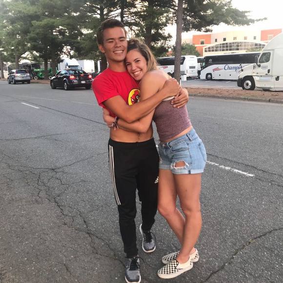 Profile Picture of Jason Zhu (@jasonszhu) on Poshmark