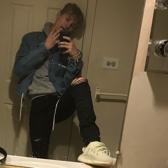 Profile Picture of Shane Kreuzer (@shanekreuzer) on Poshmark