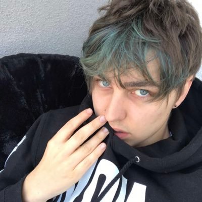 Profile Picture of Bubbabrock (@xephbrock94) on Twitter