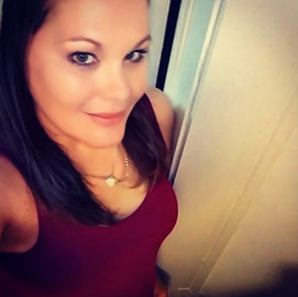 Profile Picture of Sherry Carson (@carson83) on Poshmark