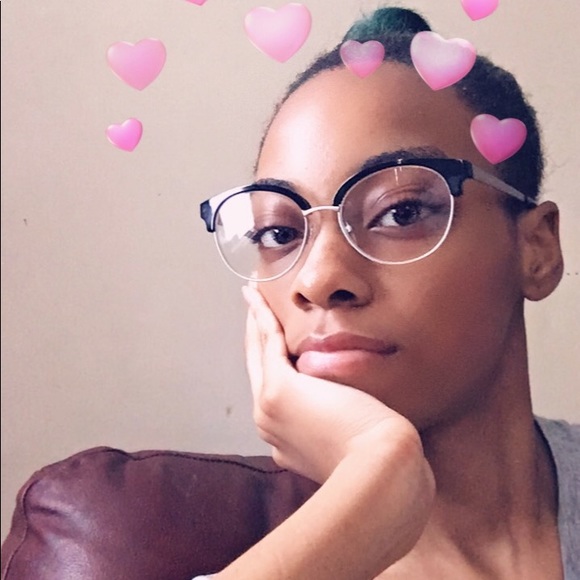 Profile Picture of Amiah Clark (@clarkmiah) on Poshmark