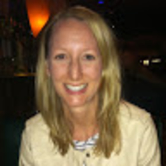 Profile Picture of Heather Hornung (@heatherhornung) on Poshmark