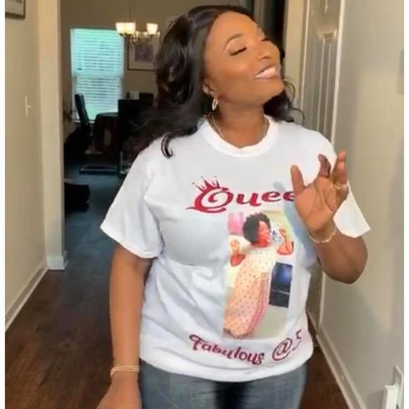 Profile Picture of Esther Oderinde (@eoderinde) on Poshmark