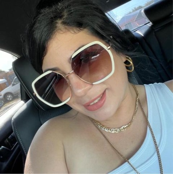 Profile Picture of Deisy Cordales (@deisycordales) on Poshmark