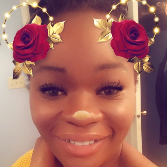 Profile Picture of Amelia Jacobs (@ameliajacobs80) on Poshmark