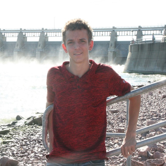 Profile Picture of Kyle Kast (@kylekast) on Poshmark