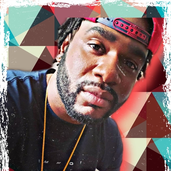 Zachariah White - Poshmark Profile Picture of Zachariah White (@businessmajor83) on Poshmark